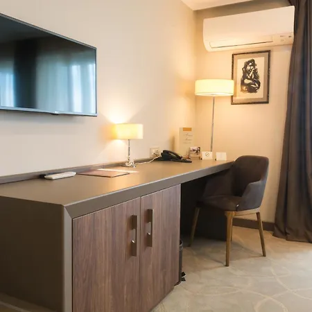 Cherno Otel 4*
